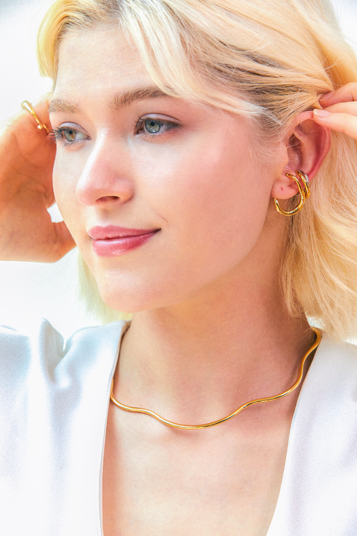 Two-Tone Cross Line Ear Cuff