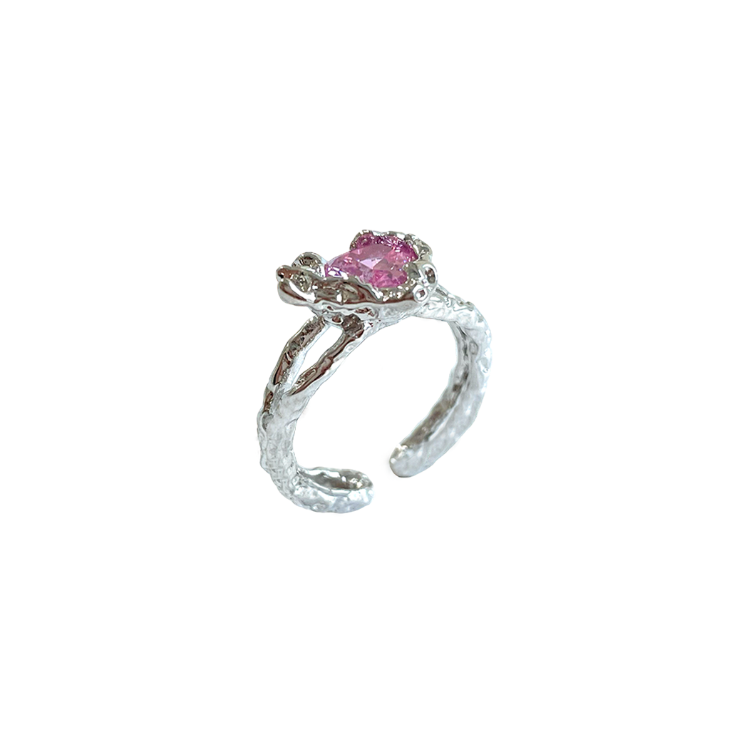 Rough Line Heart Ring