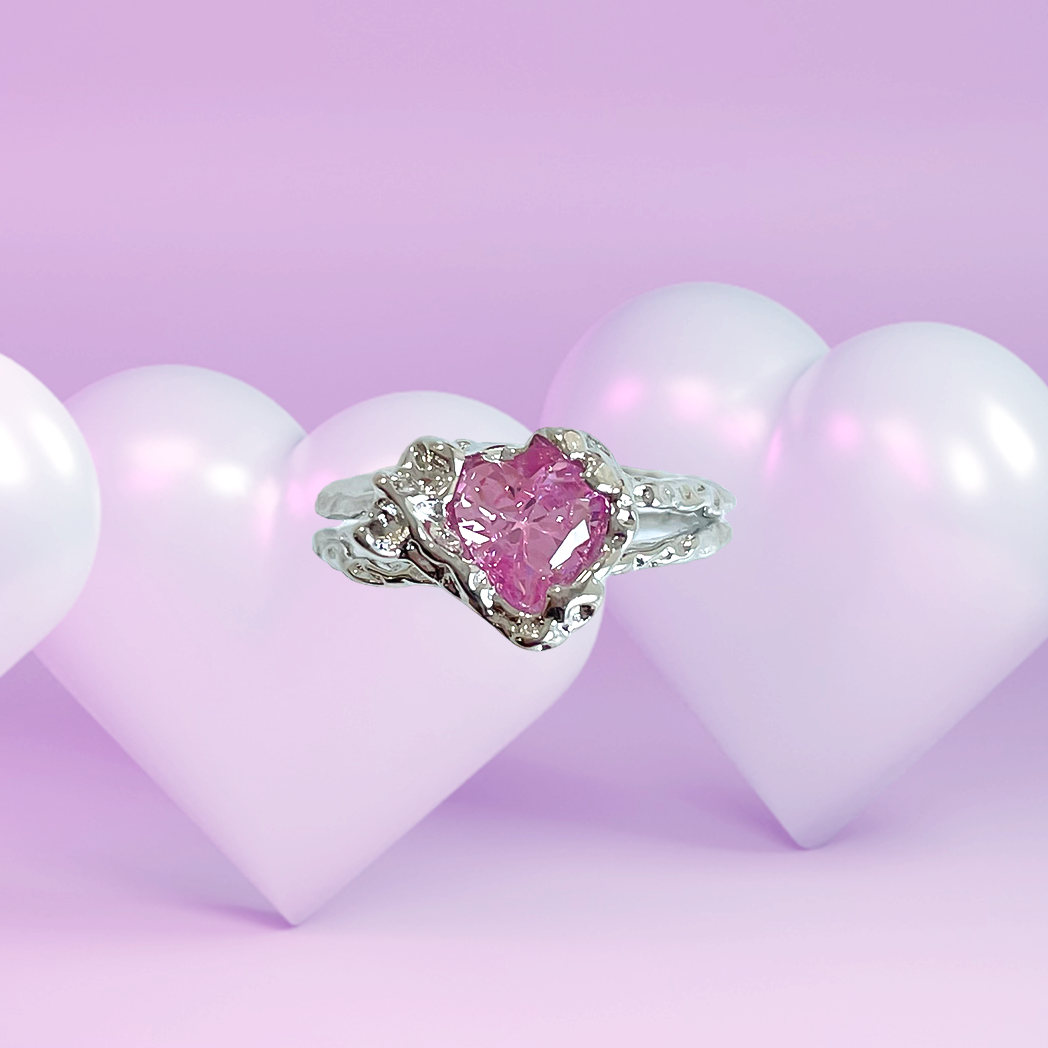 Rough Line Heart Ring