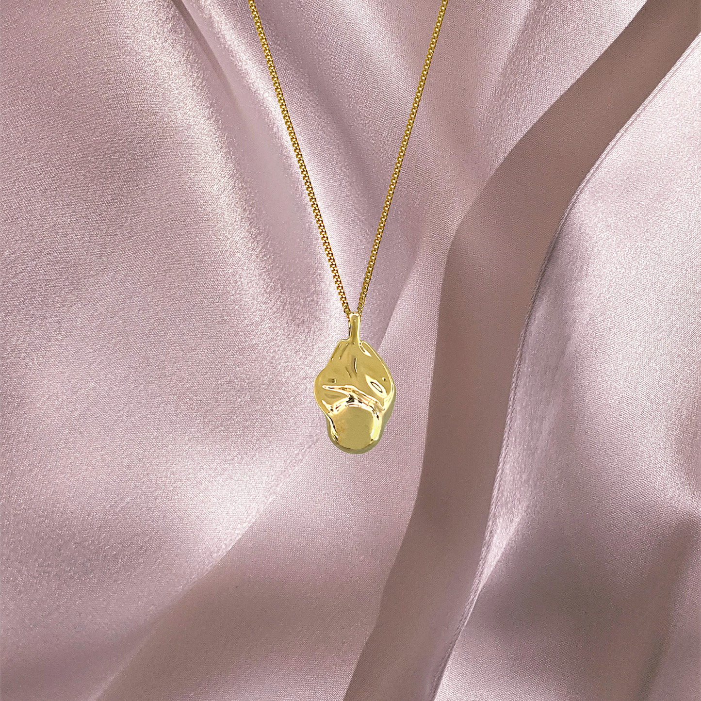 Baroque Pearl Shape Pendant Necklace