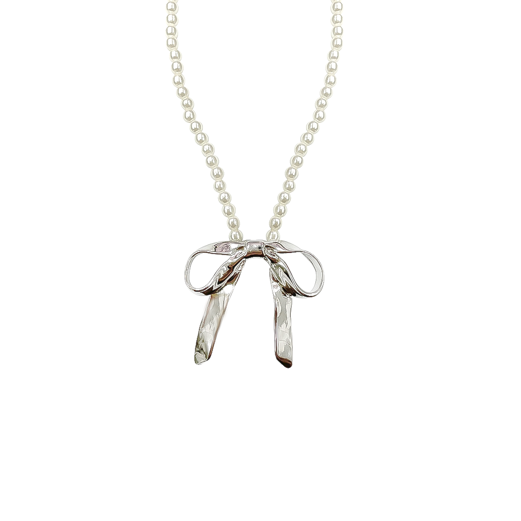 Bow Pendant Pearl Necklace