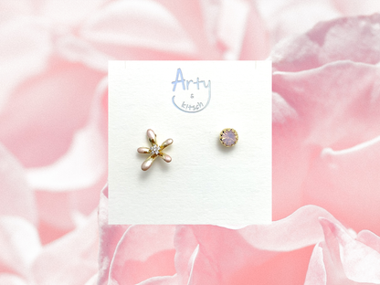 Pearl-shining Flower Mismatched Studs