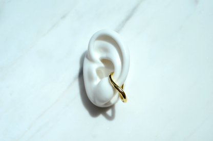 Twist Gold Ear Cuff