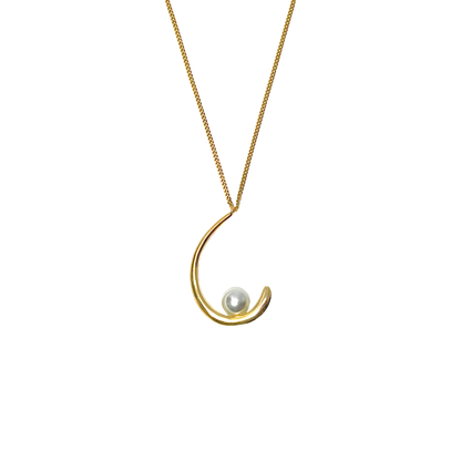 Hook Point Pearl Necklace